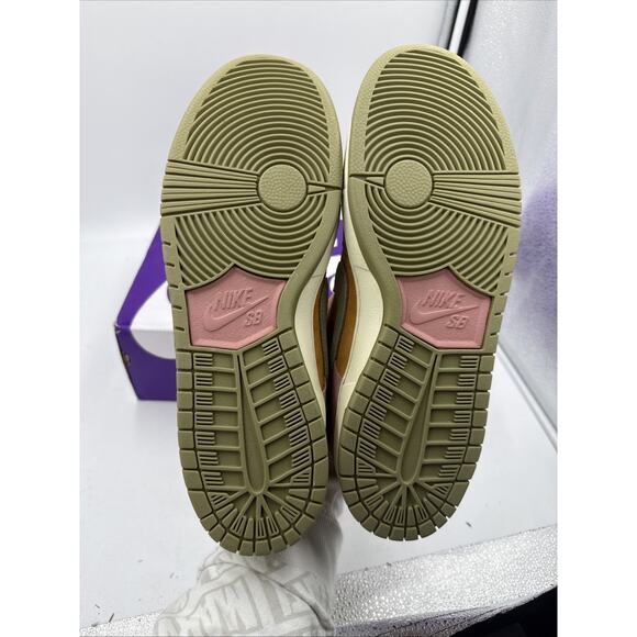 Size 12 - Nike Dunk SB Low Red Stardust - Picture 11 of 11